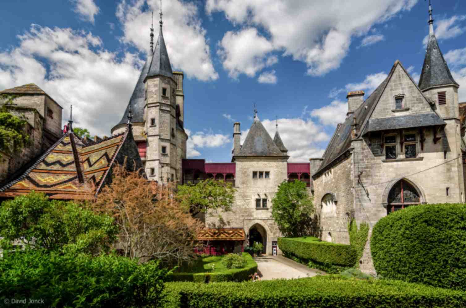 Château de La Rochepot Entrance