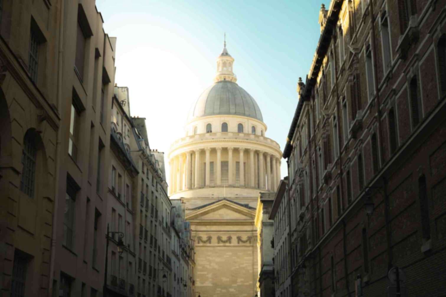 Panthéon Dome Framed by Buildings